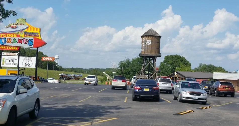 San Roberto, MO. Lo que se conoce y por qué los viajeros lo visitan.