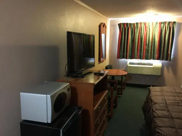 Budget Inn - Saint Robert Main image